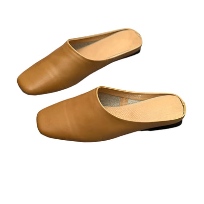 Retro Leather Slip-On Flats –  Minimalist Style